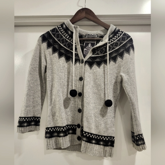 L.A.M.B. 100% Cashmere Fair Aisle Sweater - Picture 5 of 8